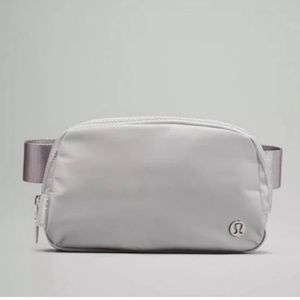 Lululemon Everywhere Belt Bag